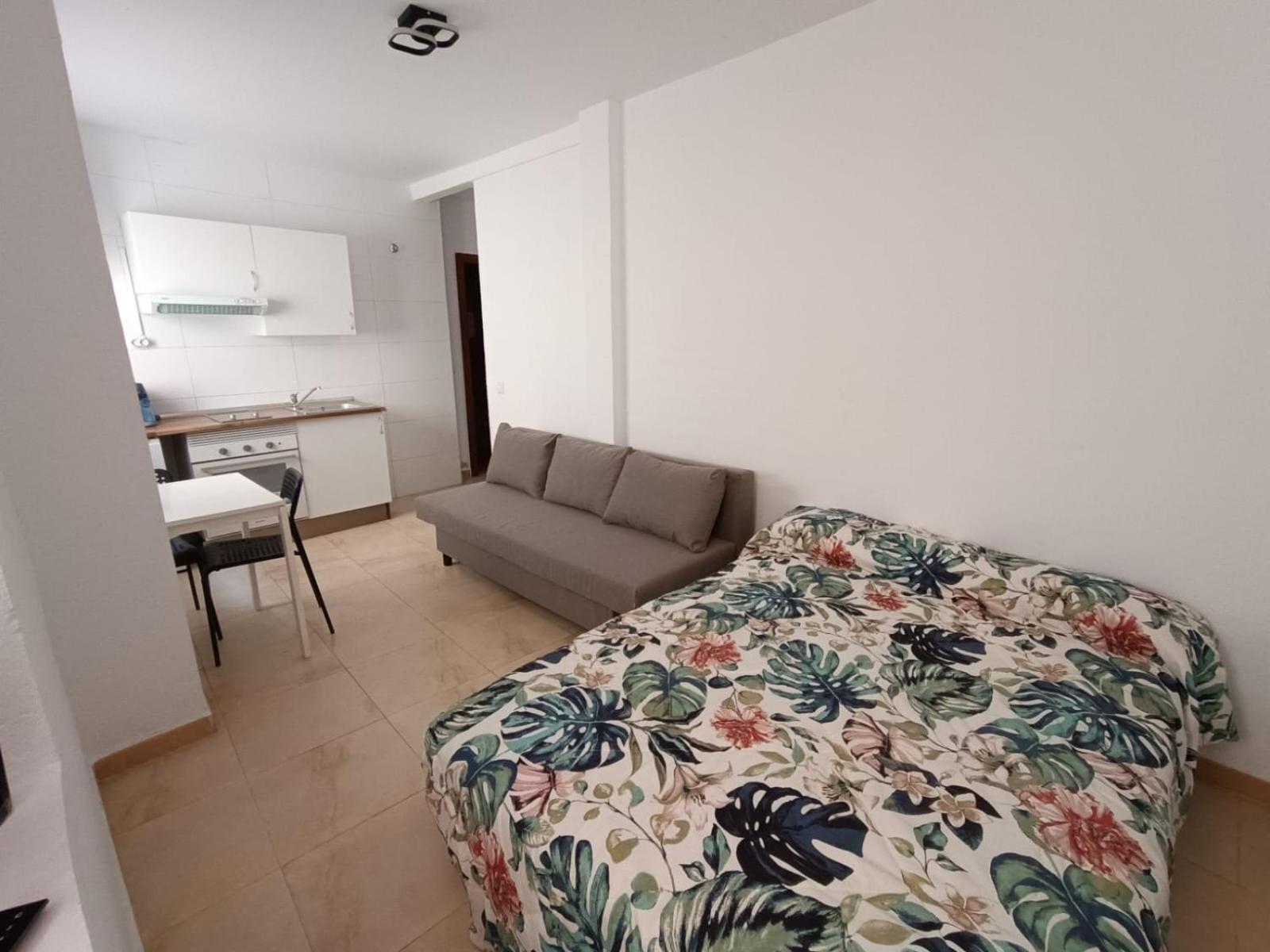 Apartamentos Larios Malaga Bagian luar foto