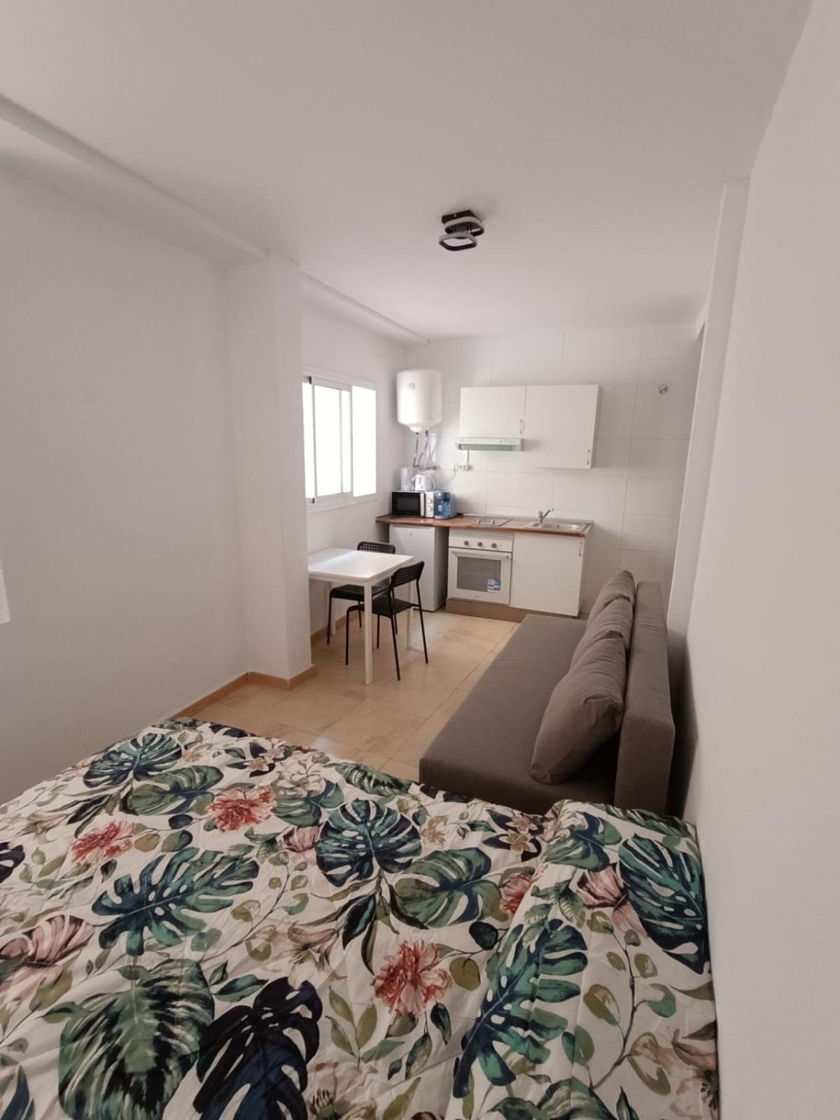 Apartamentos Larios Malaga Bagian luar foto