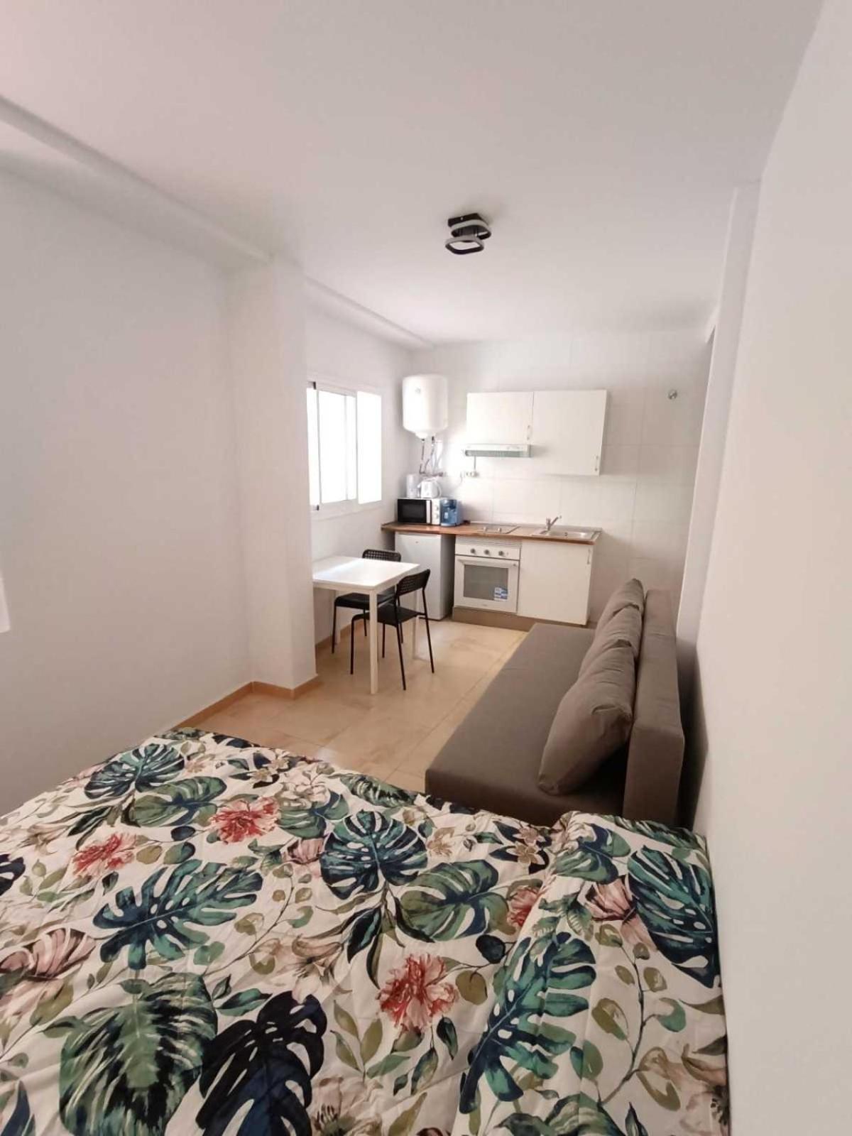 Apartamentos Larios Malaga Ruang foto